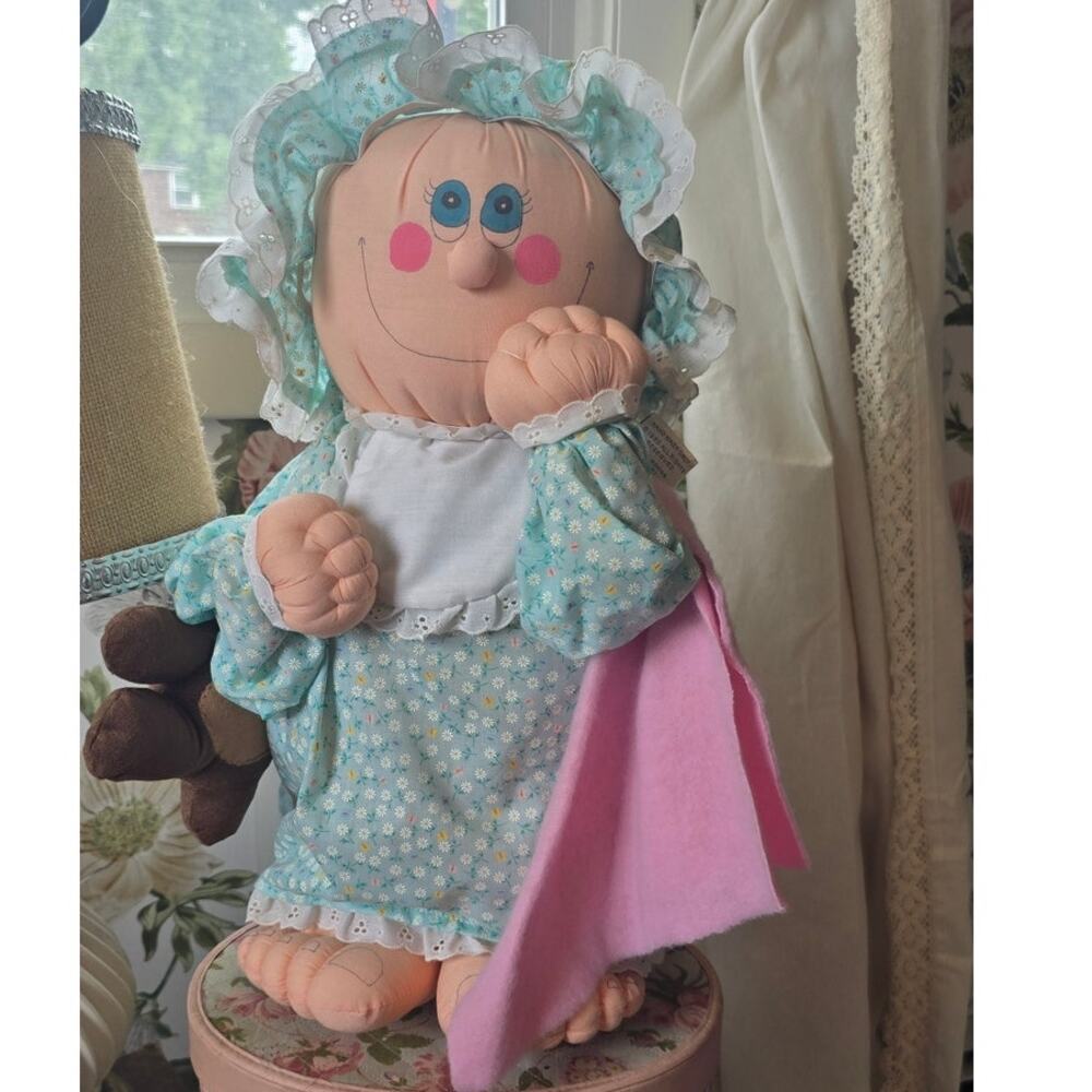VNTG Hugachum Doll Stuffed Plush The Patch Factory Doll with Tags and Signature